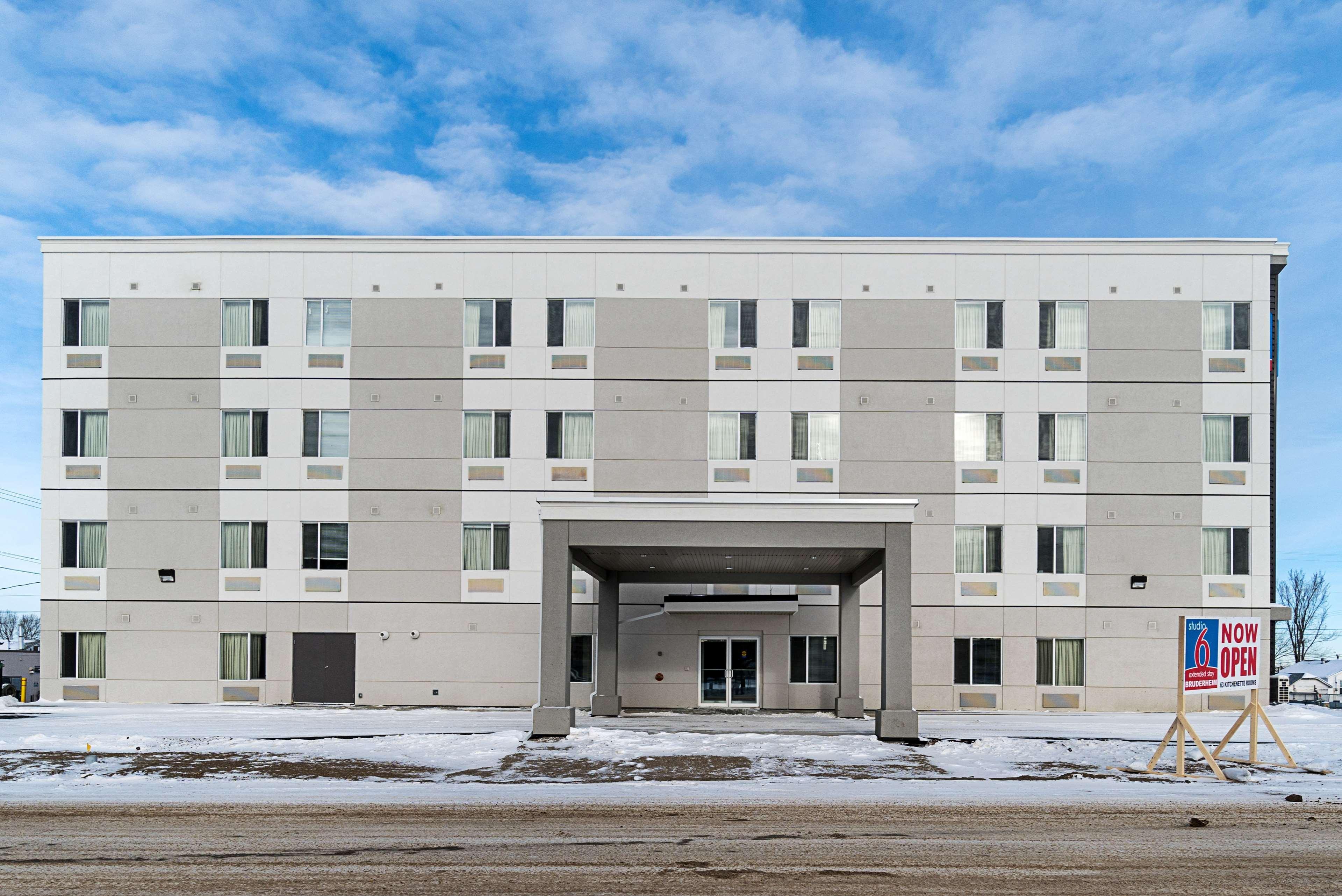 Studio 6-Bruderheim, Ab Bruederheim Exterior foto